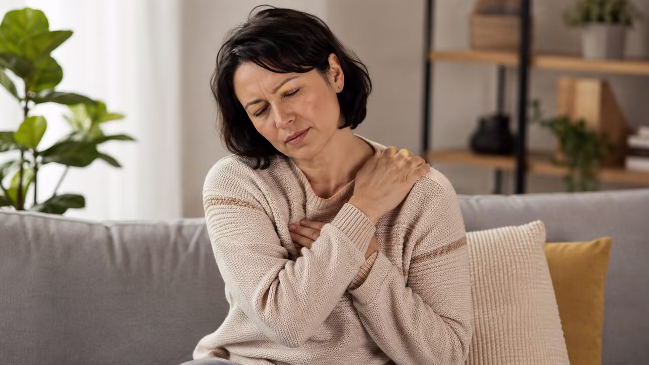 Fibromialgia, dolor y sueño: por qué suelen ir de la mano: apoyo visual