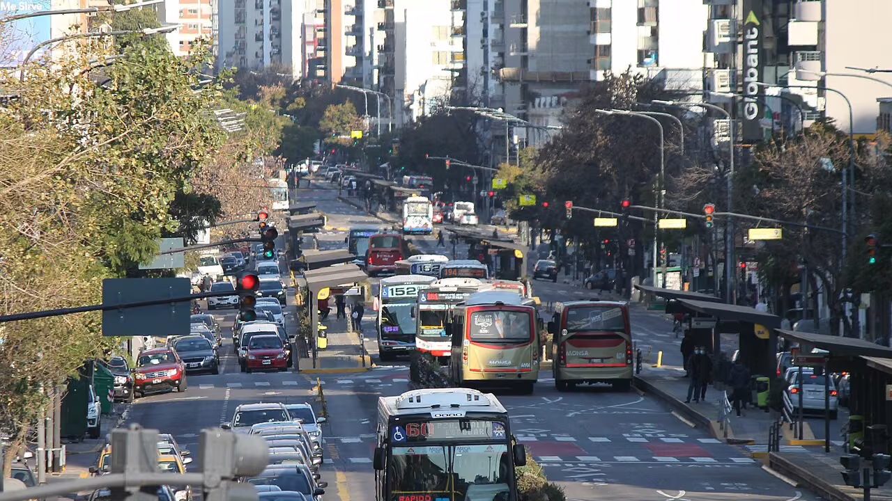 Avenida Cabildo, Buenos Aires. Fotografía de circulación urbana.
