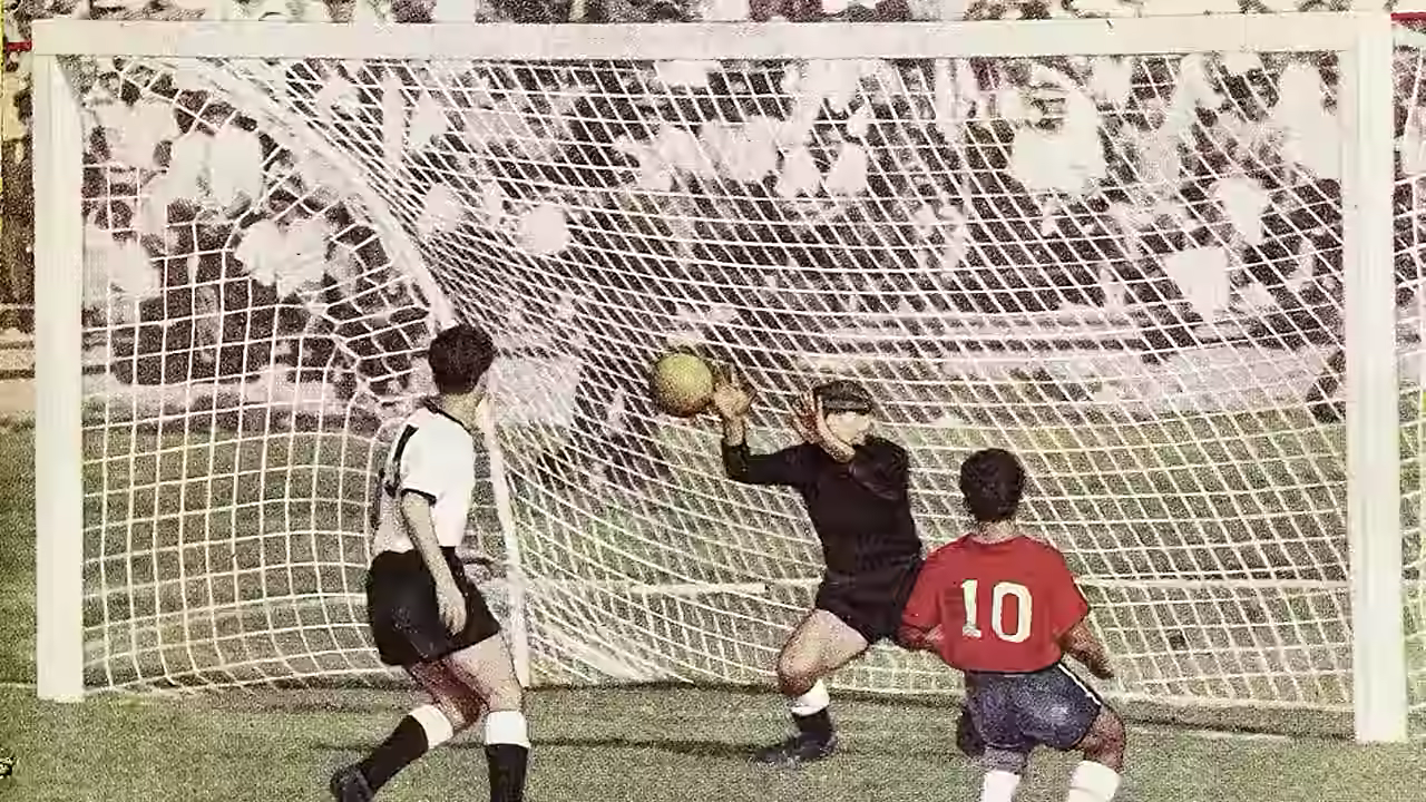 Fotografía histórica real de una etapa decisiva del fútbol