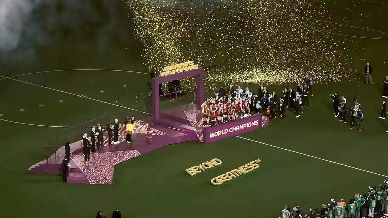 Estadio y afición en un momento histórico del fútbol