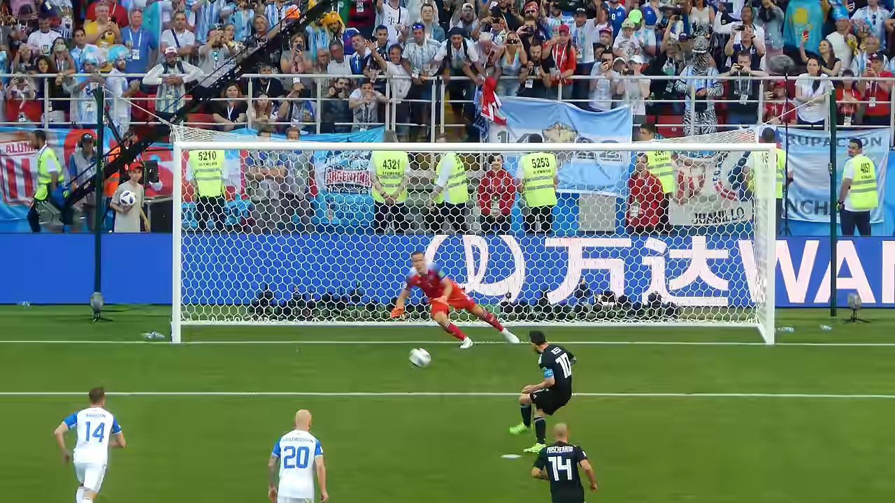 Maradona o Messi en una escena histórica de selección